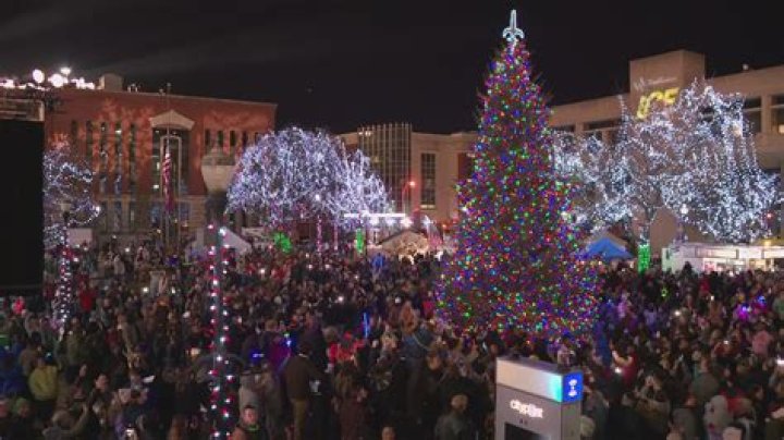 Ashville, Kentucky Holiday Light Setup