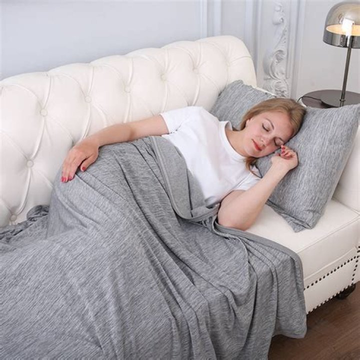 Best Blankets For Hot Flashes