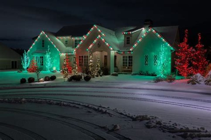 Cedar Creek, Utah Holiday Light Setup