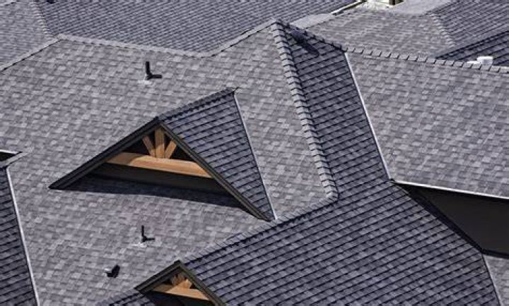 local roofers Oakton, VA