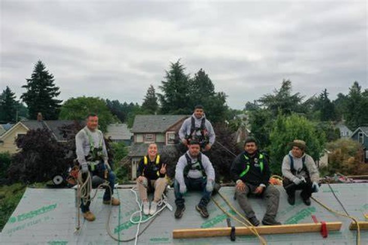 residential roofing contractors-West Linn, OR