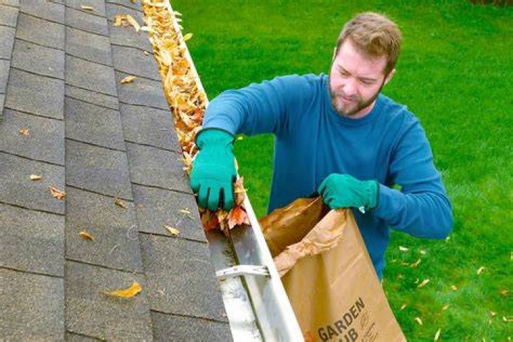 Uncover the Easiest Way to Clean Your Gutters with Gutter Cleaning Erie